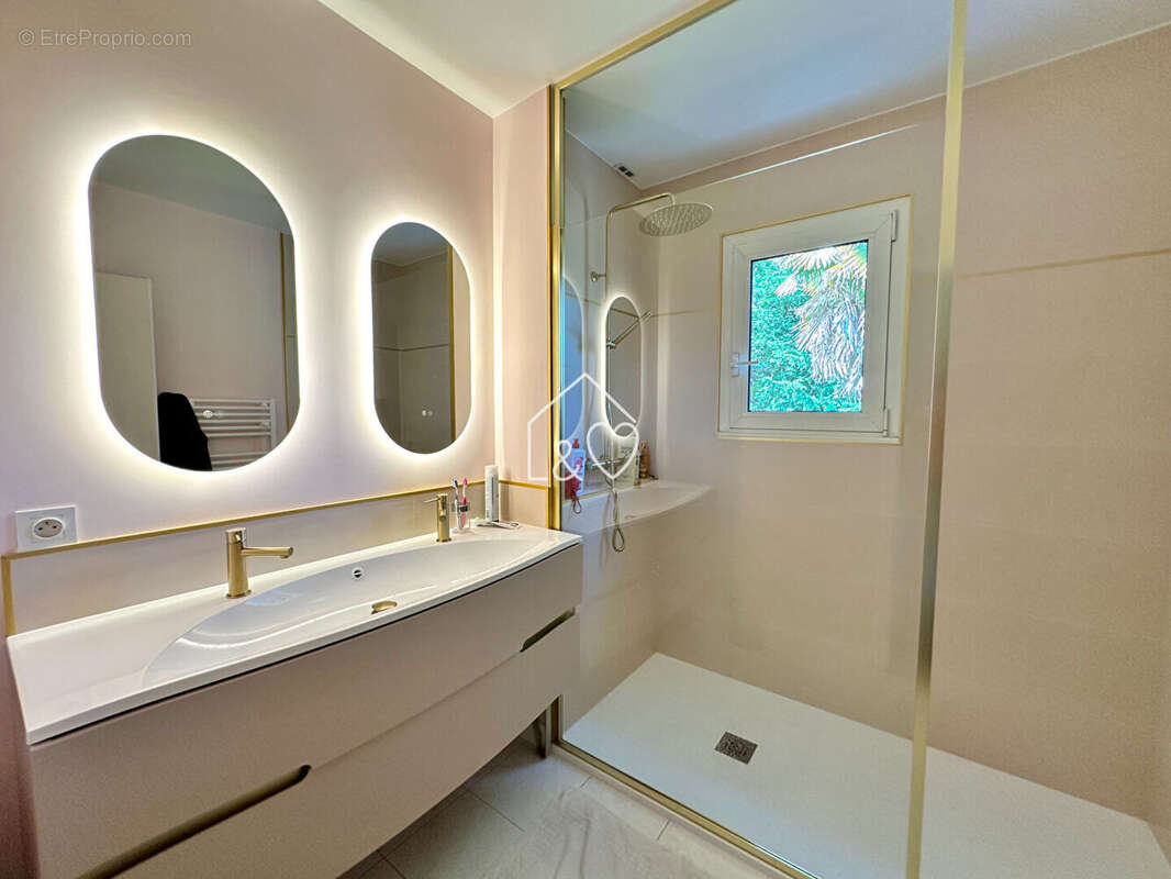 Maison à LA CHAPELLE-SUR-ERDRE