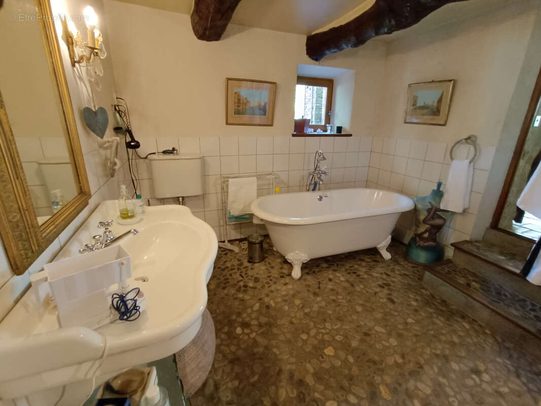Reilhanette / propriete / ancien moulin restaure / terrain 2ha env. / vue imprenable - photo 19
