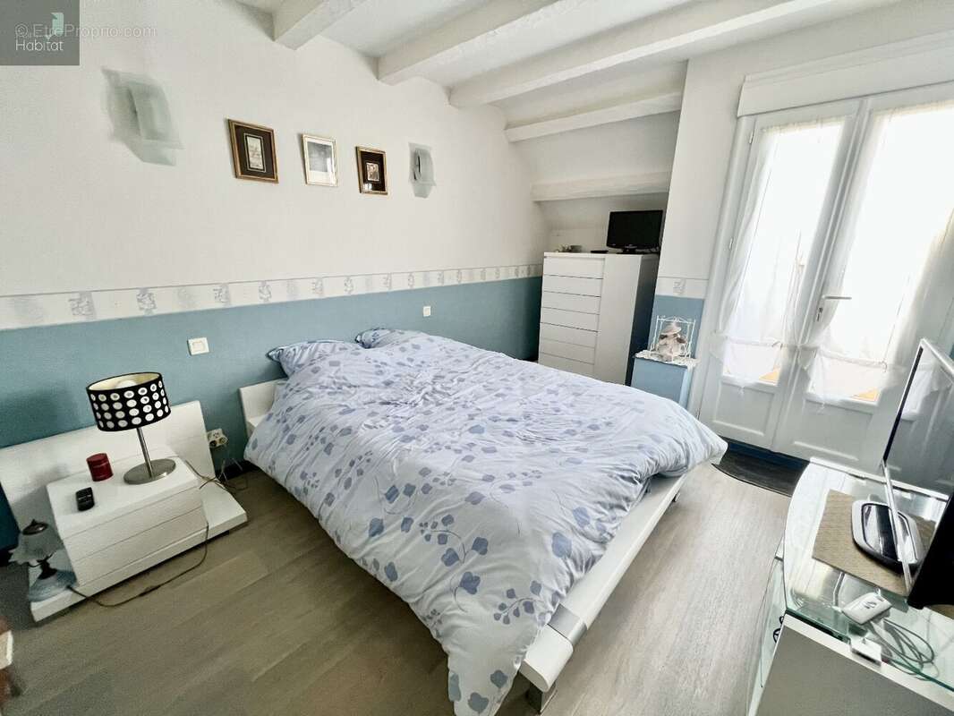 Maison à ONET-LE-CHATEAU