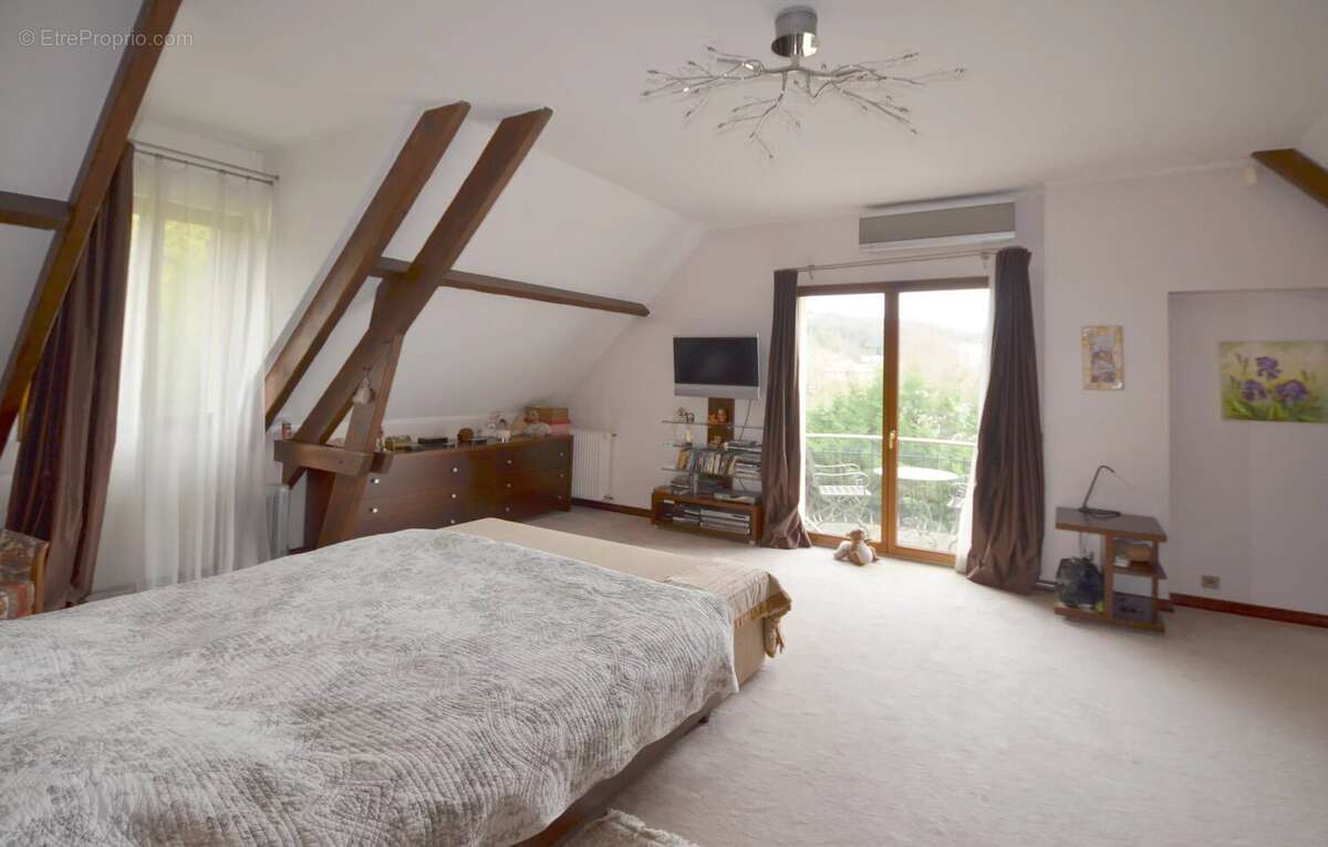 Maison à LOUVECIENNES