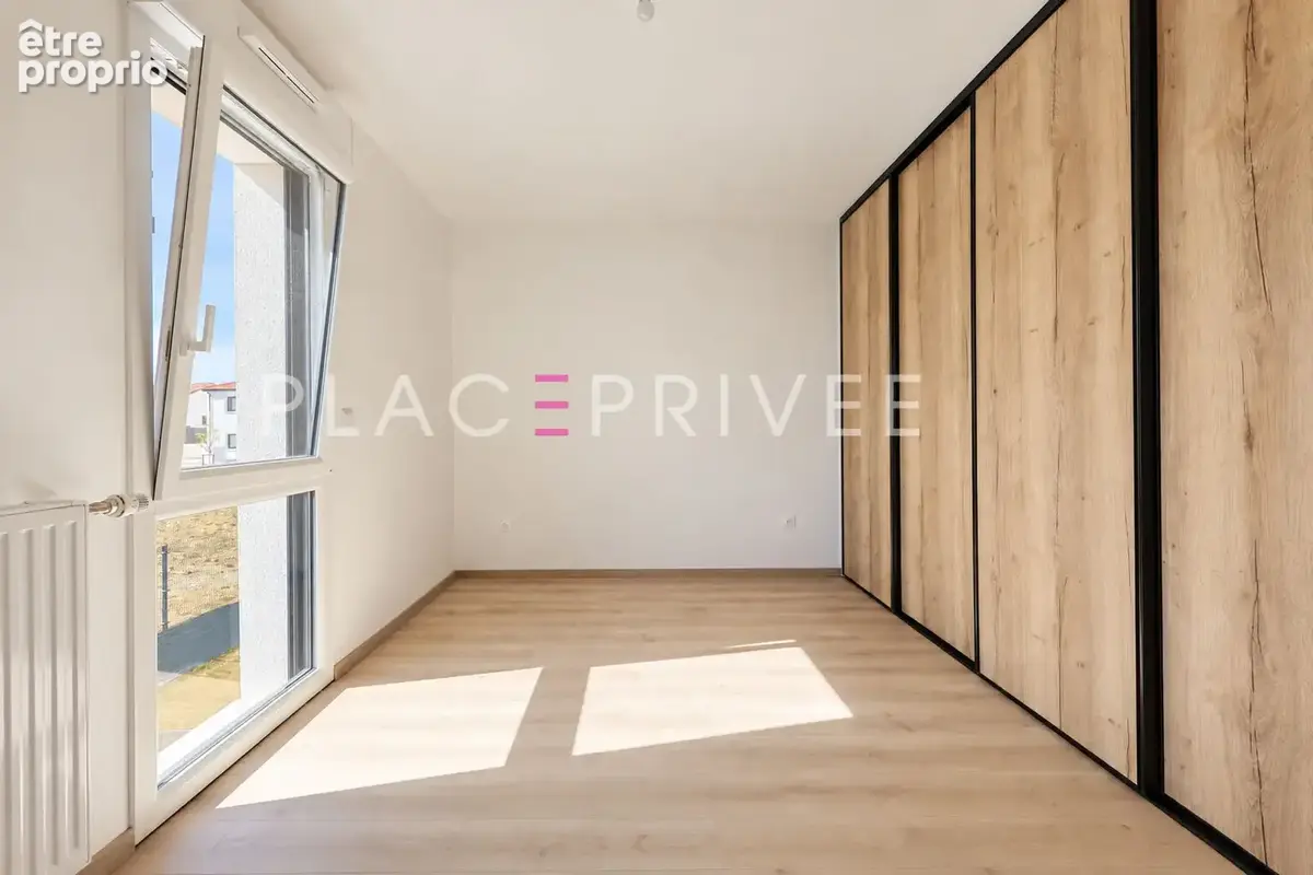 Maison avec garage et jardin - photo 16