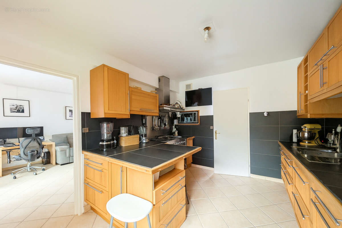 Maison à SAVIGNY-LE-TEMPLE