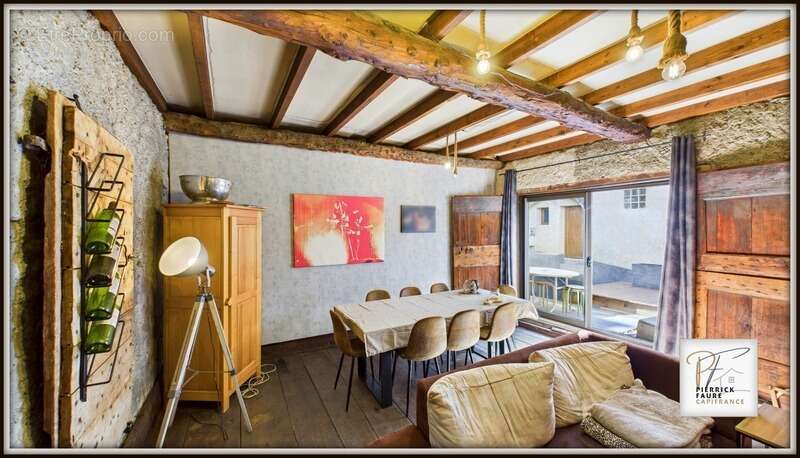 Maison à VILLAR-SAINT-PANCRACE