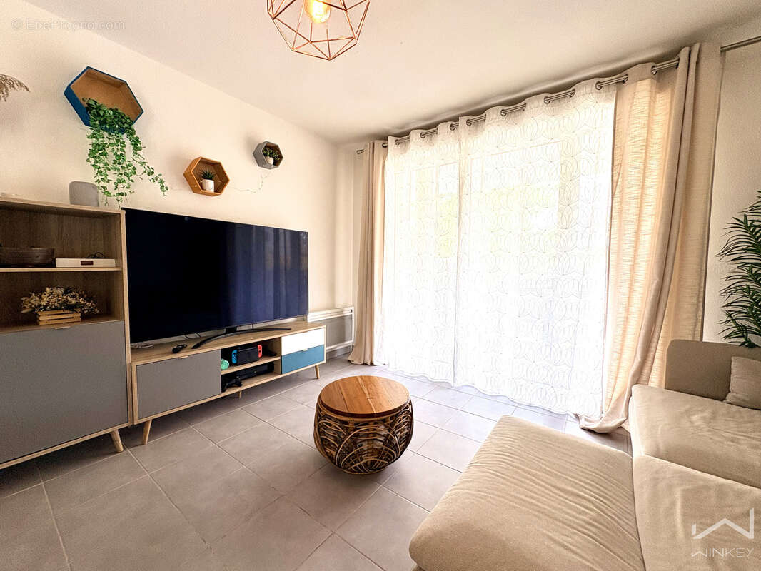 Appartement à CARROS