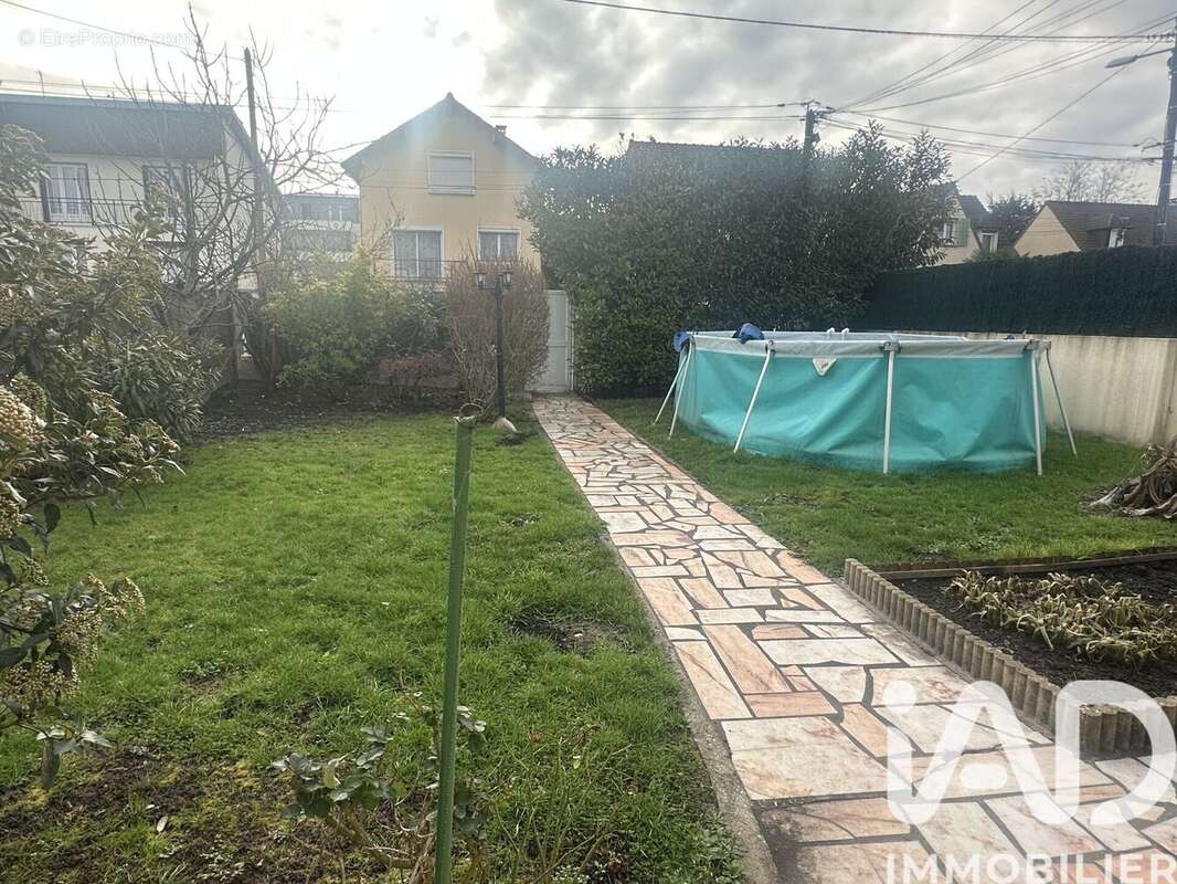 Photo 2 - Maison à SAINTE-GENEVIEVE-DES-BOIS