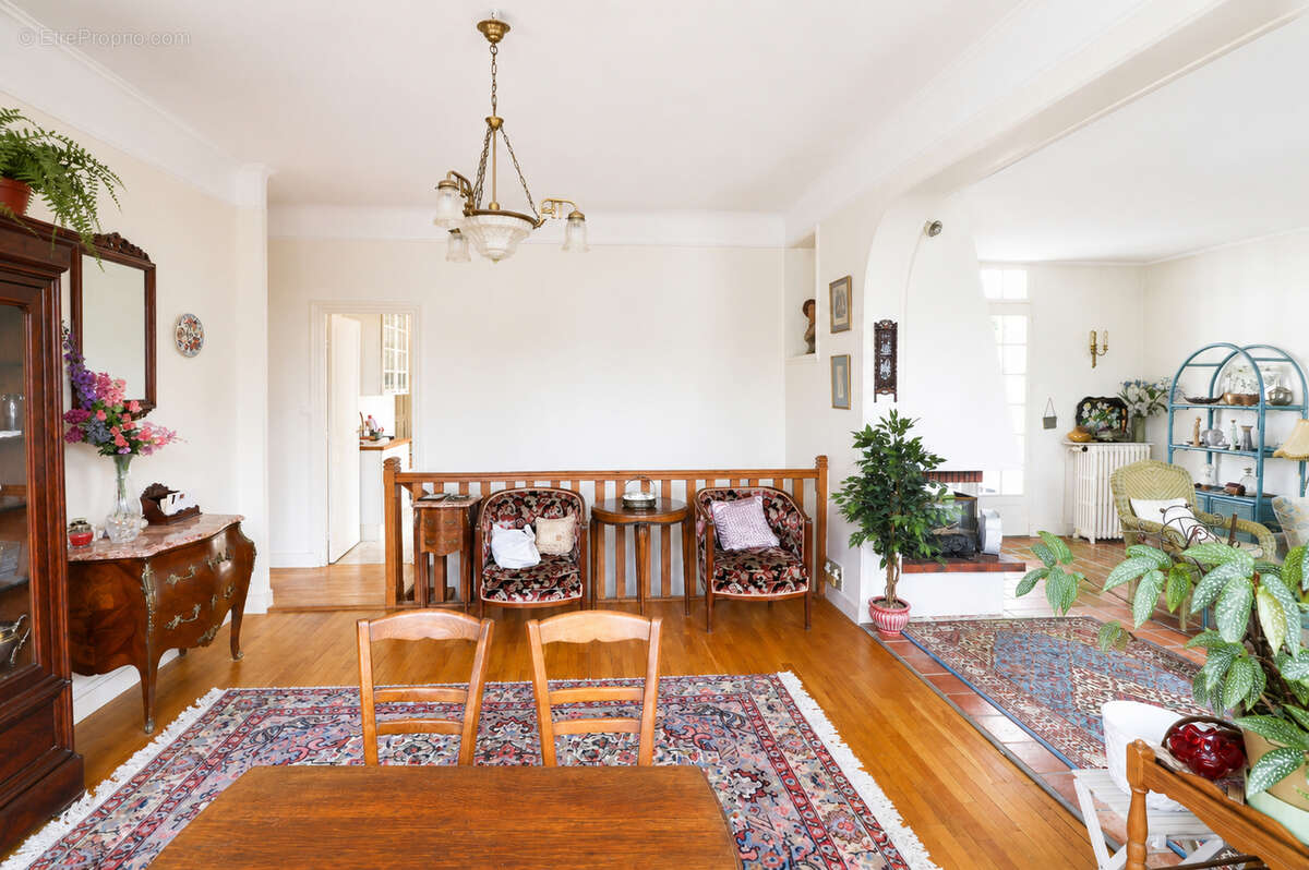 Maison Antony 8 pièce(s) 165.78 m2 avec beaucoup de charme - photo 5