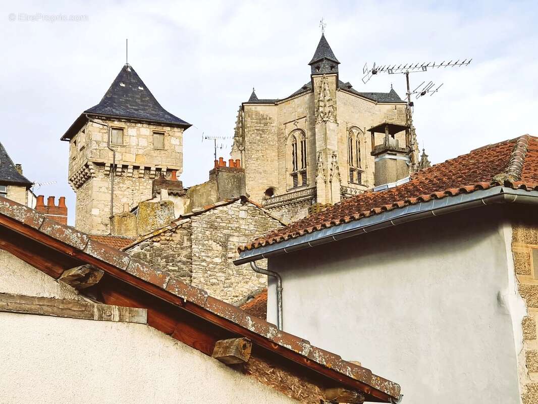 Maison à VILLEFRANCHE-DE-ROUERGUE