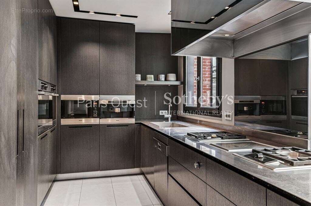 Maison à PARIS-17E