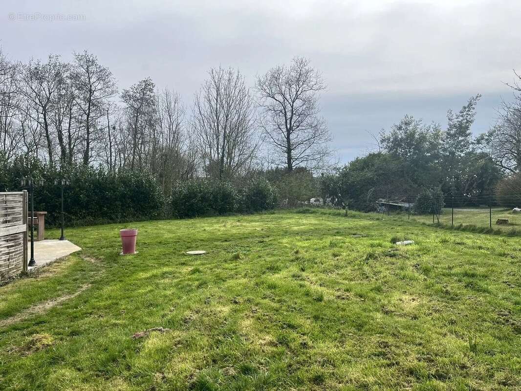 Maison à PLOUER-SUR-RANCE