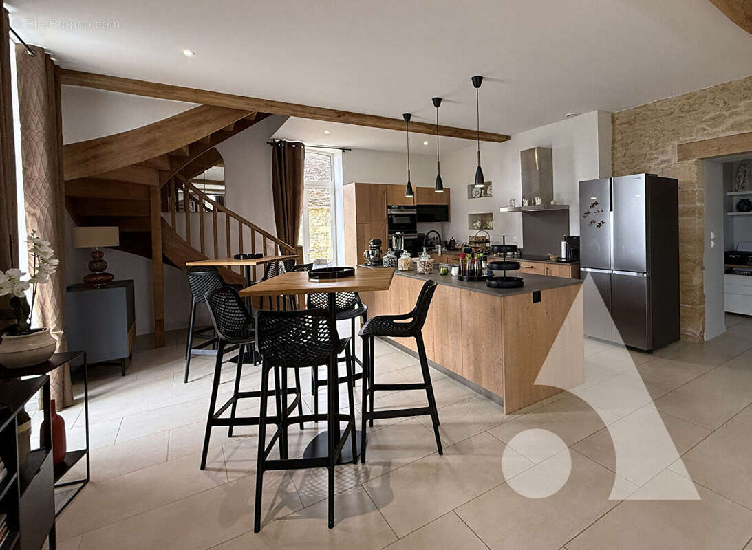 Maison à SARLAT-LA-CANEDA