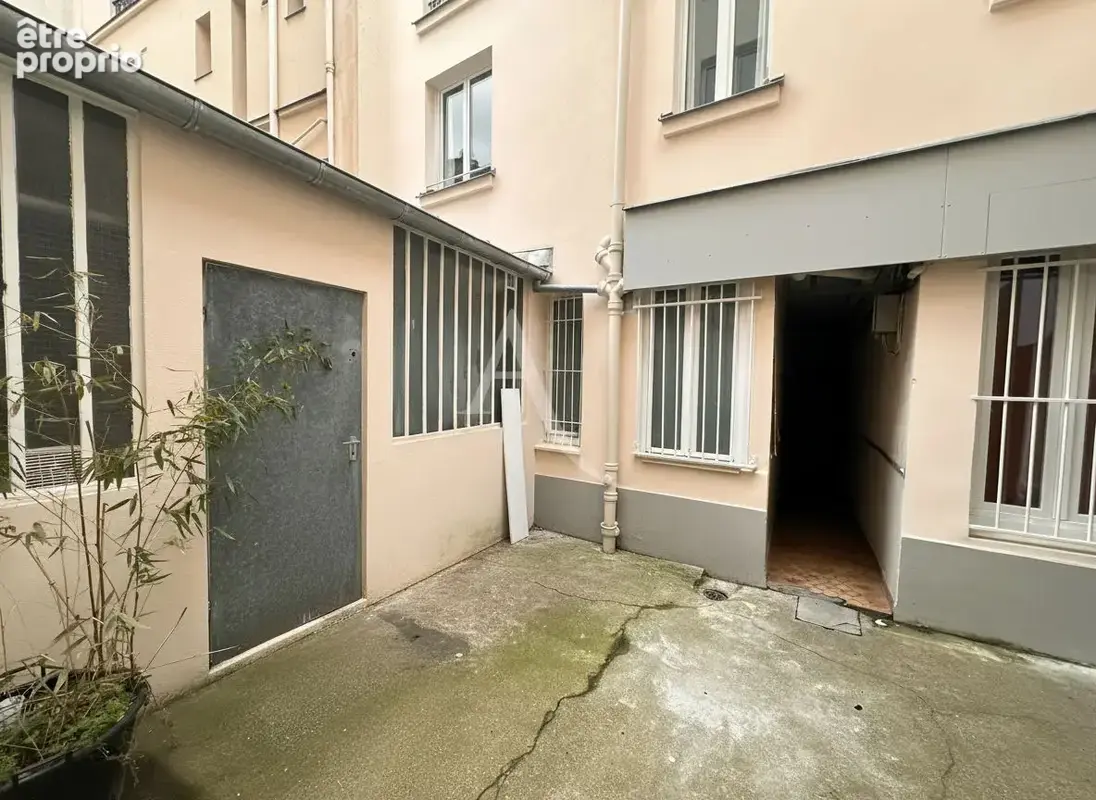 PARIS 11ème  - Appartement 2 pièces - 40.16m² -  METRO PERE LACHAISE - photo 9