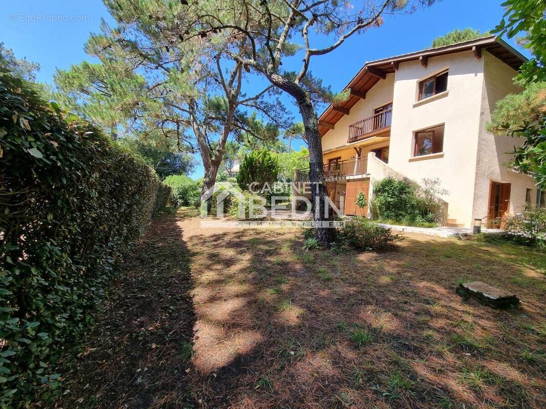 Maison à LE BOUSCAT