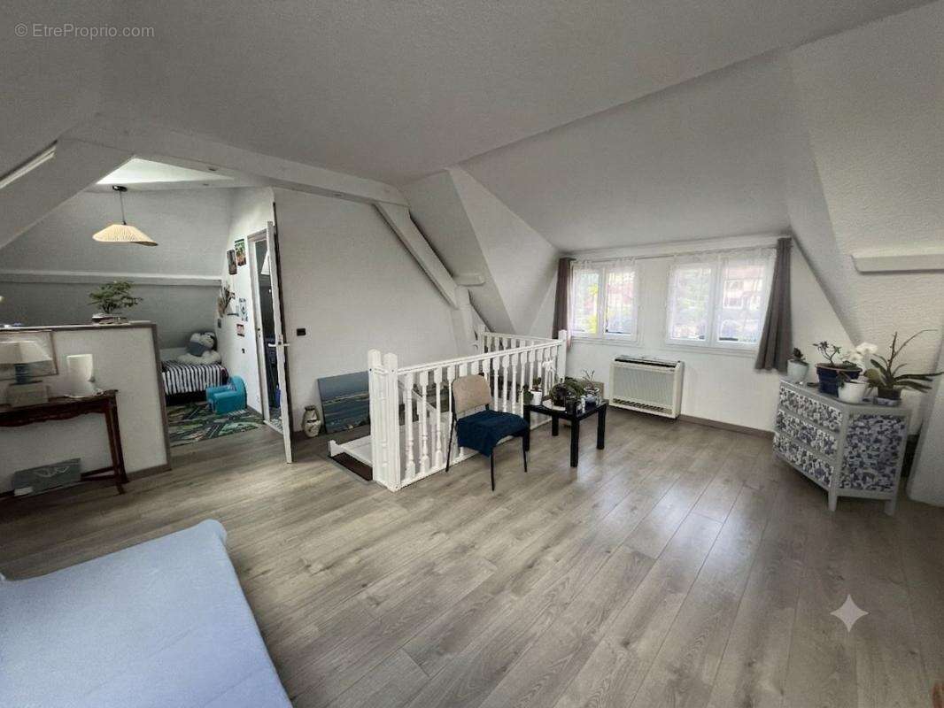  Coup de cœur garanti à 10 minutes de Voiron pour cette belle demeure familiale - photo 8