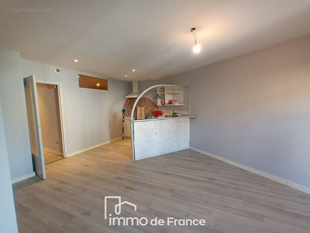 Appartement à DECAZEVILLE