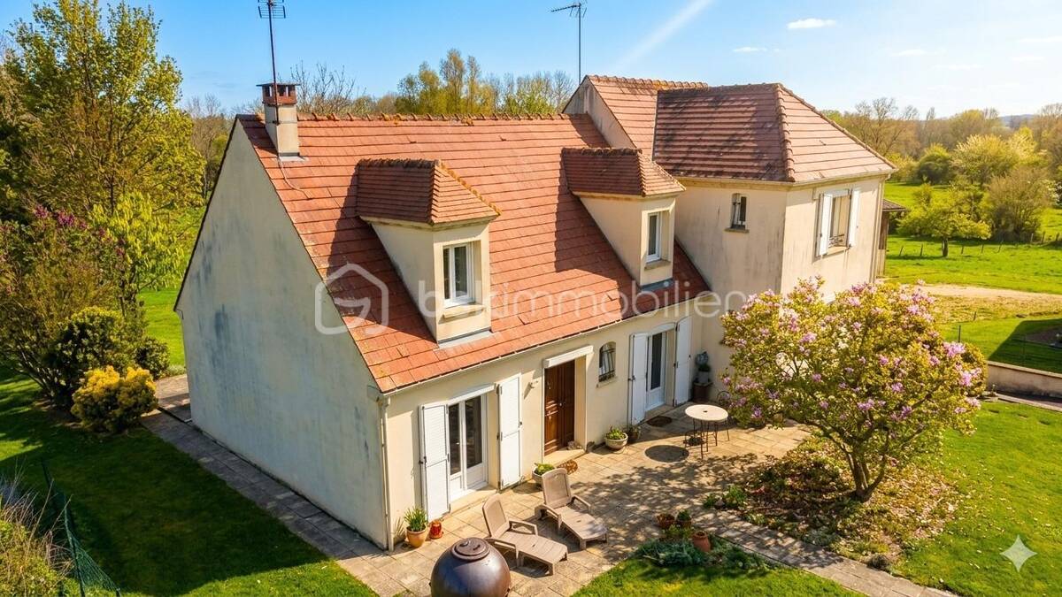 Maison à HODENC-EN-BRAY