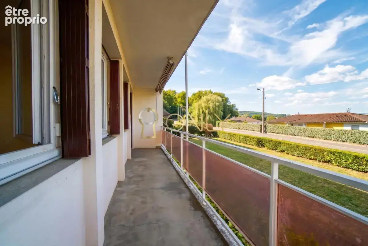 Jassans-Riottier - Appartement T3 à rénover - à vendre - photo 11