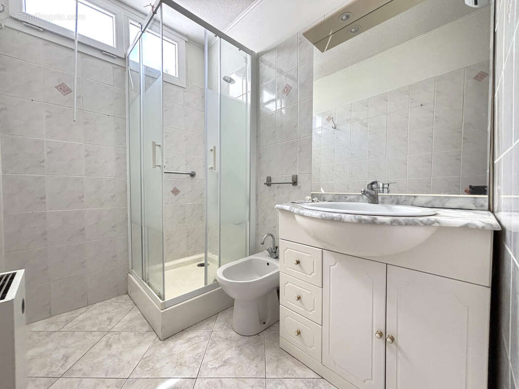 Appartement à LA VALETTE-DU-VAR