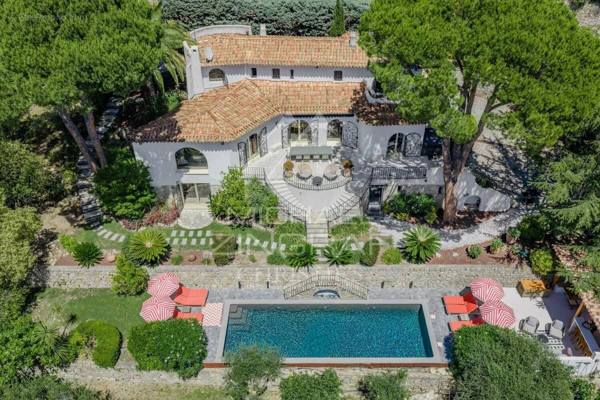 Maison à MOUGINS
