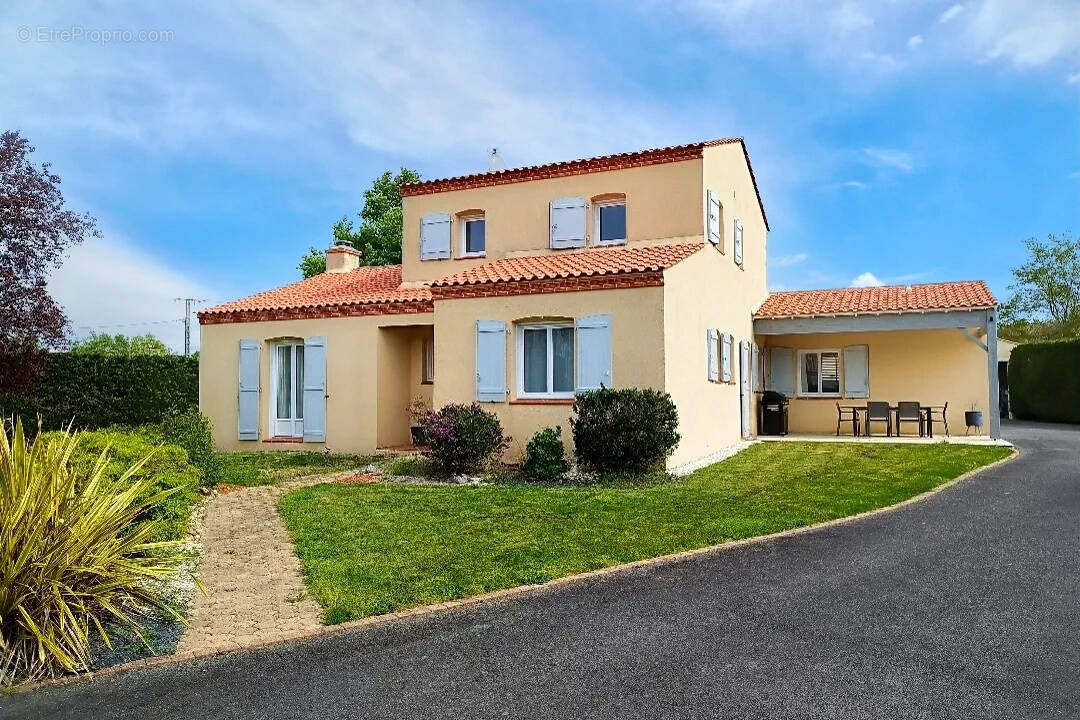 Maison à LEGE