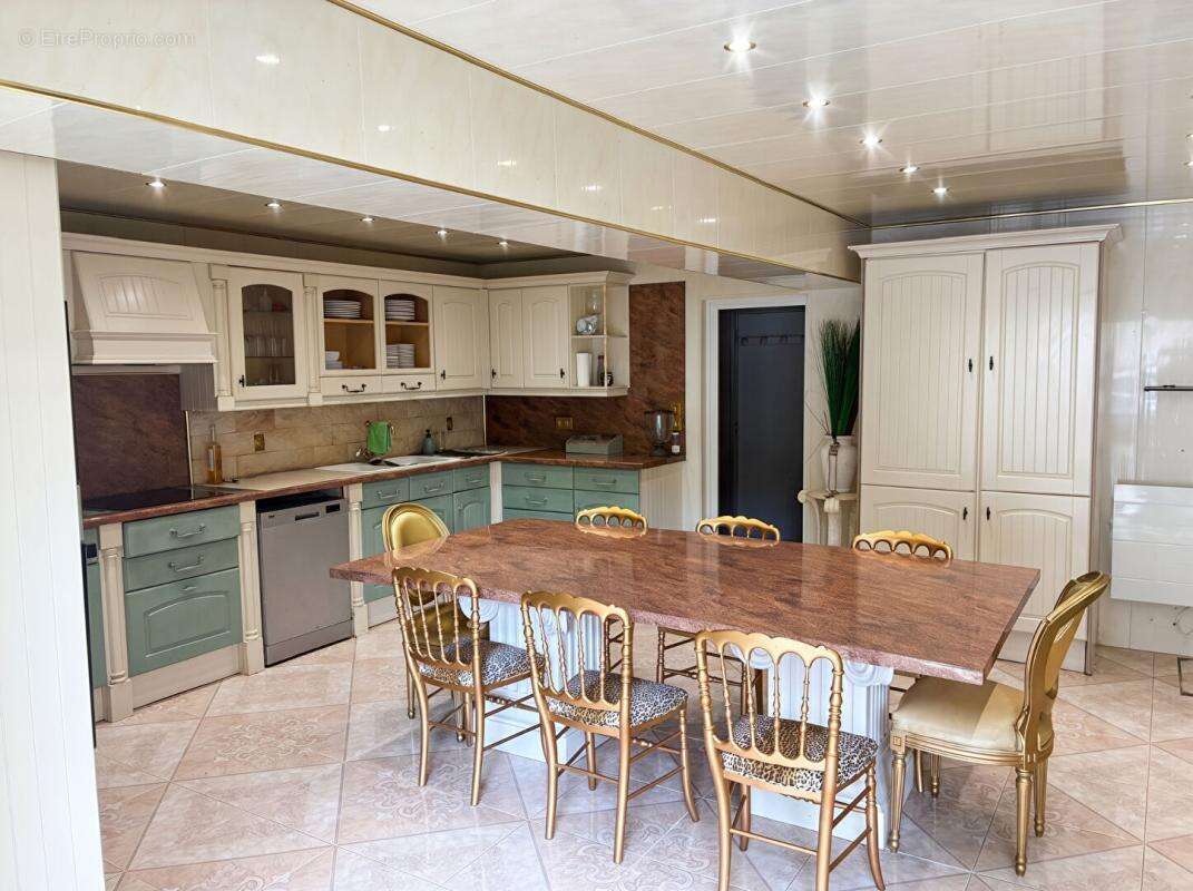 ARNIERES SUR ITON (27180) - Magnifique maison d'architecte d'environ 320 m² habitables - 5 chambres - 1 piscine couverte - 545 5 - photo 2