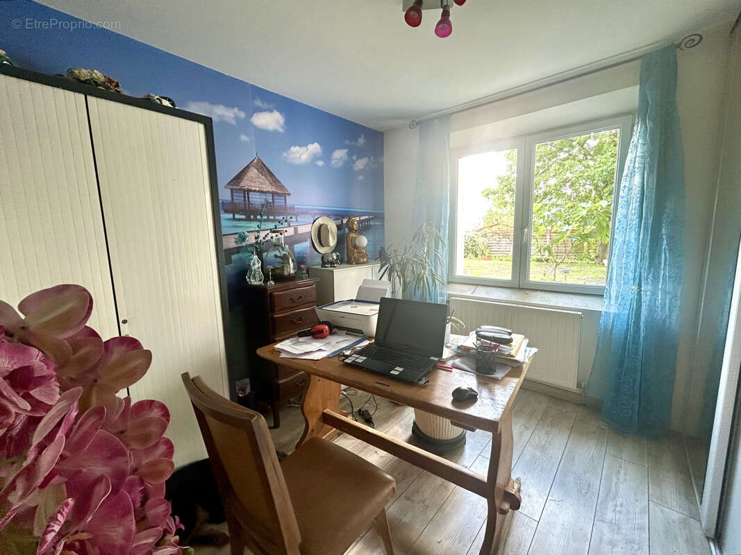 Maison à SURY-LE-COMTAL