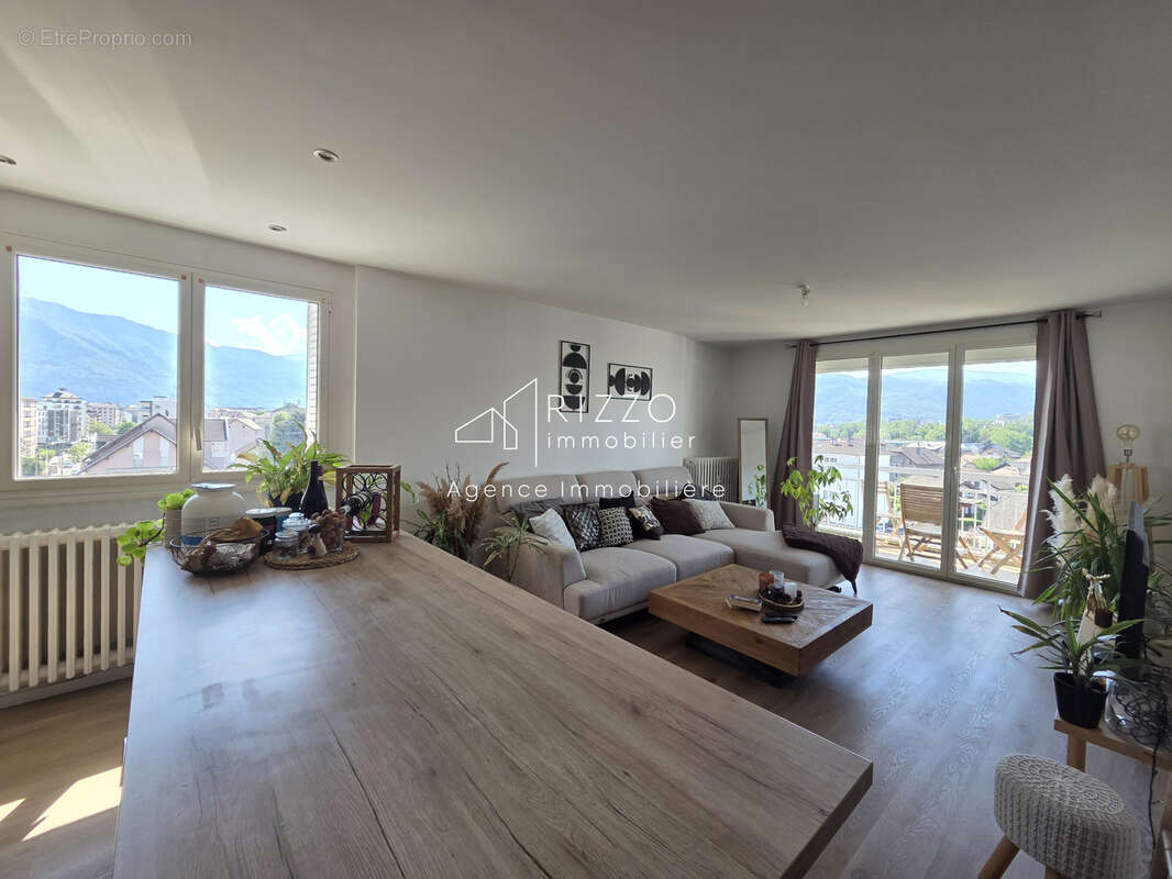 Appartement à MEYTHET