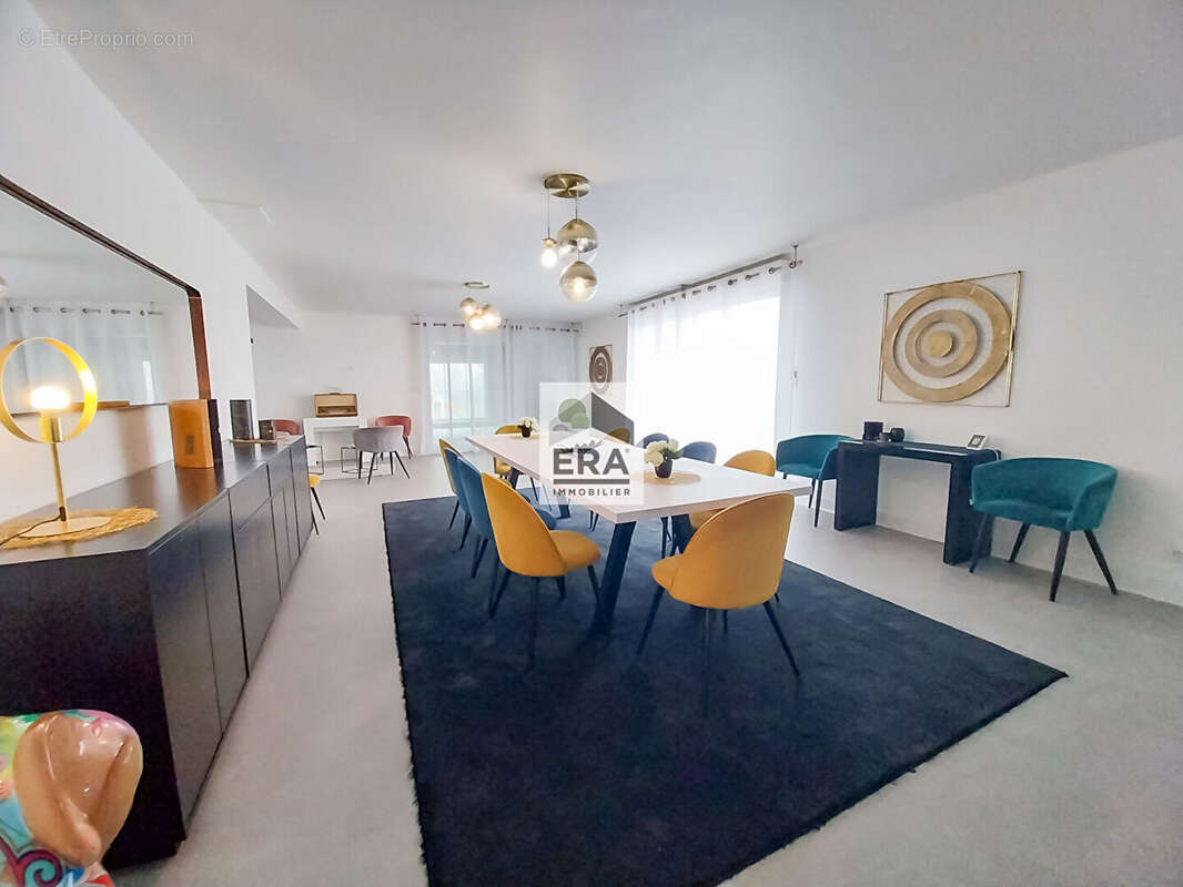 Autre à LA CHAPELLE-VENDOMOISE