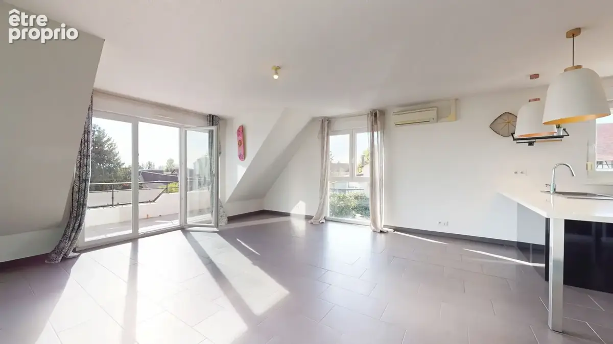 Appartement 3 pièces avec terrasse, garage et deux parkings - photo 4