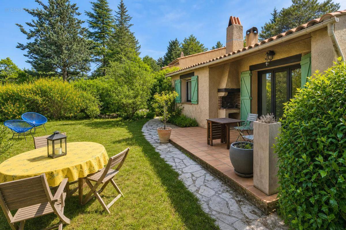 Maison à TOURTOUR