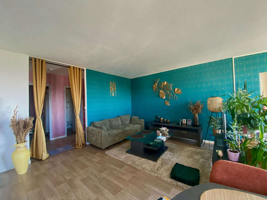 Appartement à FOUGERES