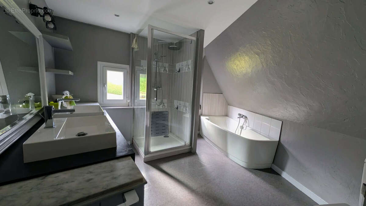 Maison à LILLEBONNE