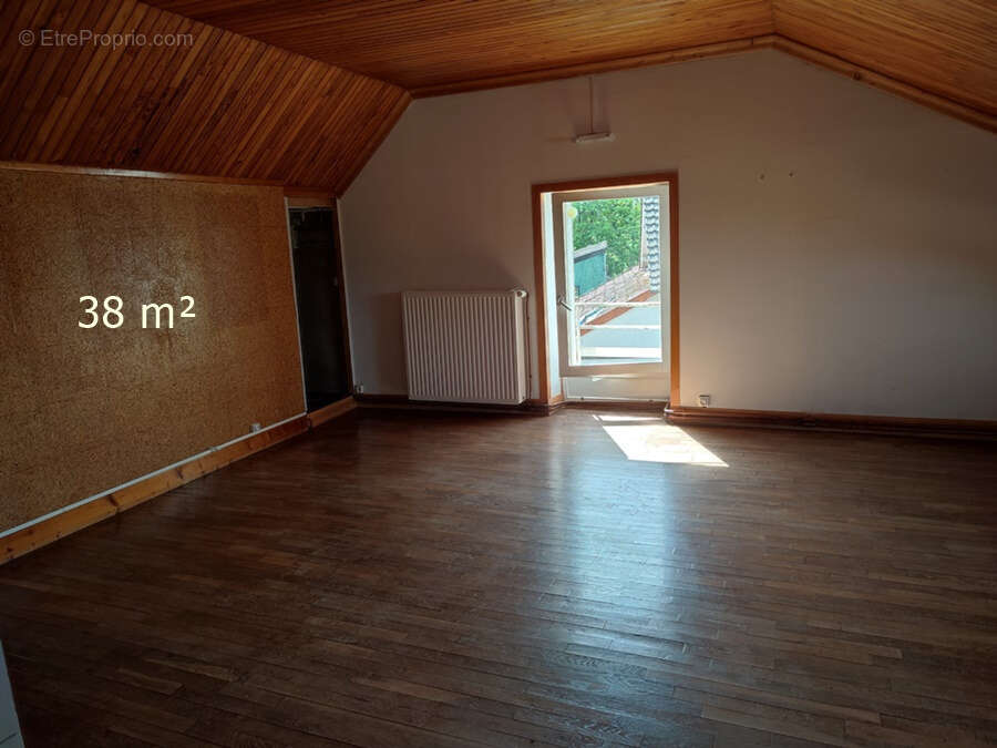 Maison indépendante avec terrain et garage à Torteron - photo 4