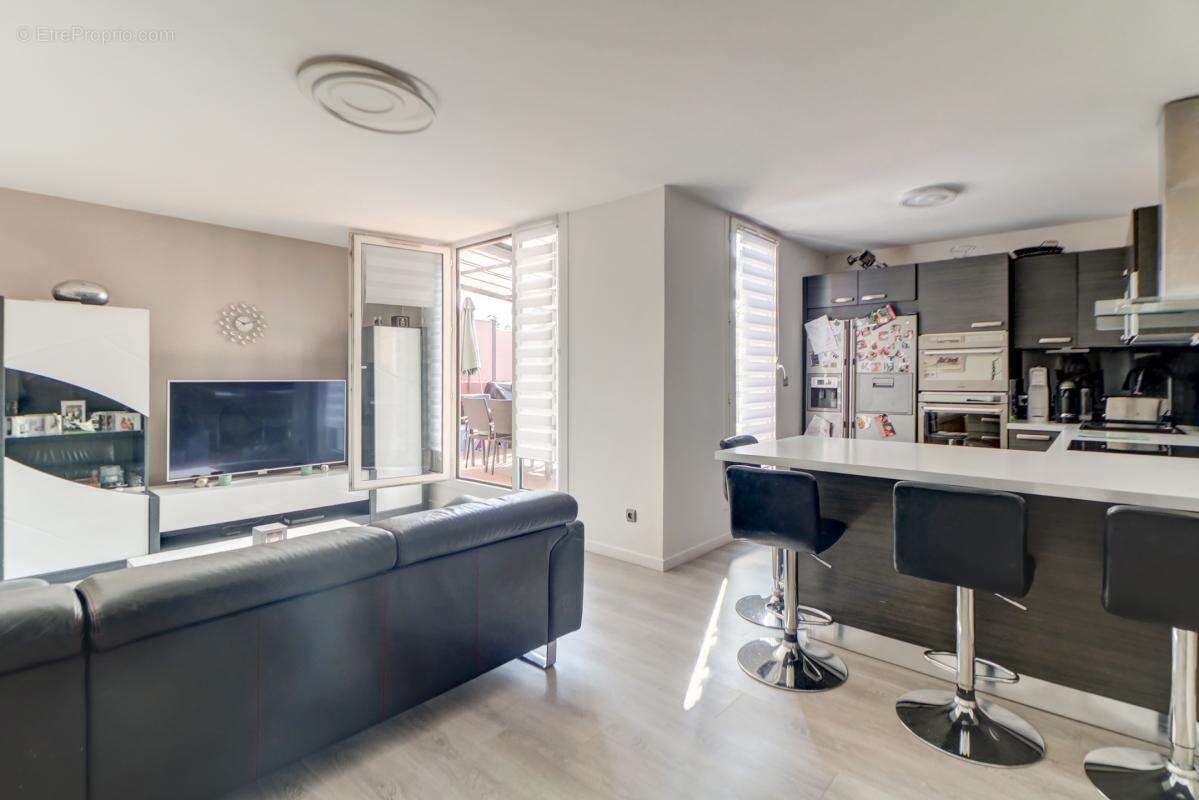 Appartement 92 m² à Carros  - photo 5
