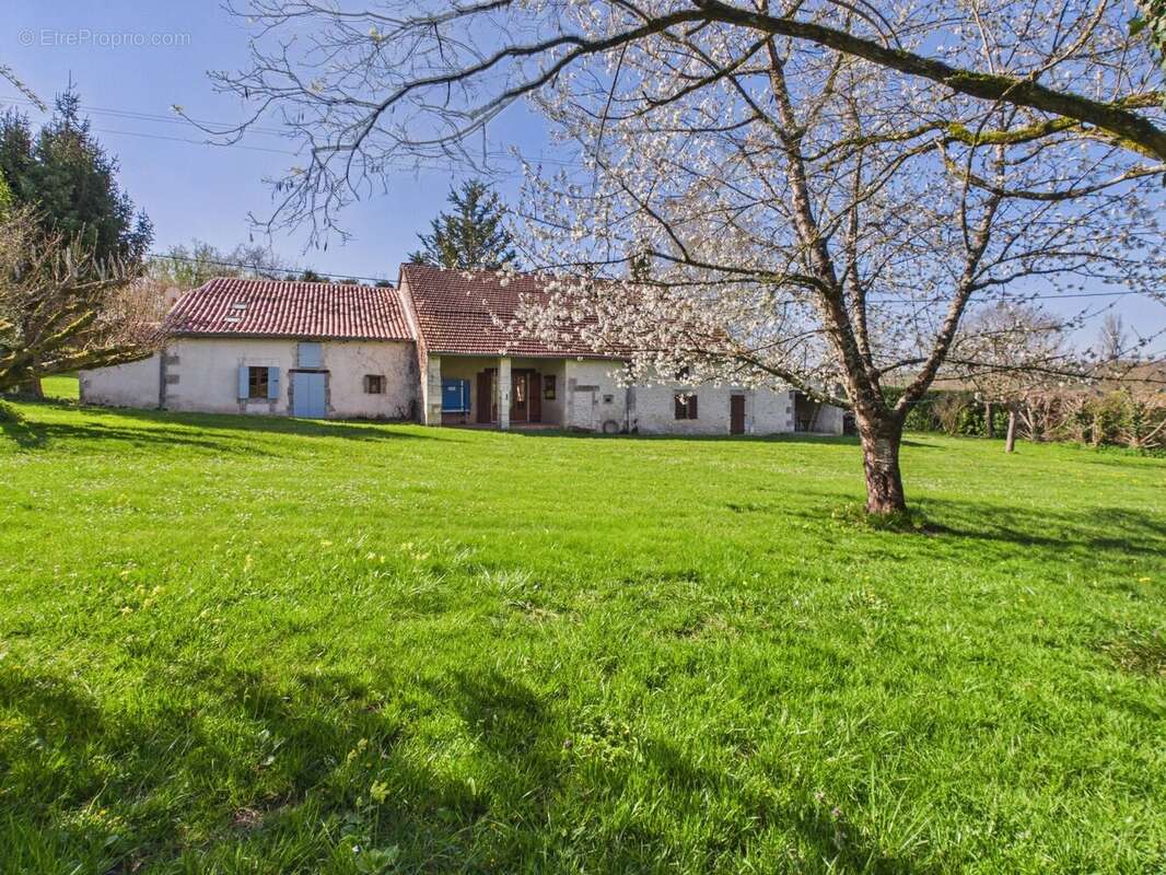 Maison à BOUTEILLES-SAINT-SEBASTIEN