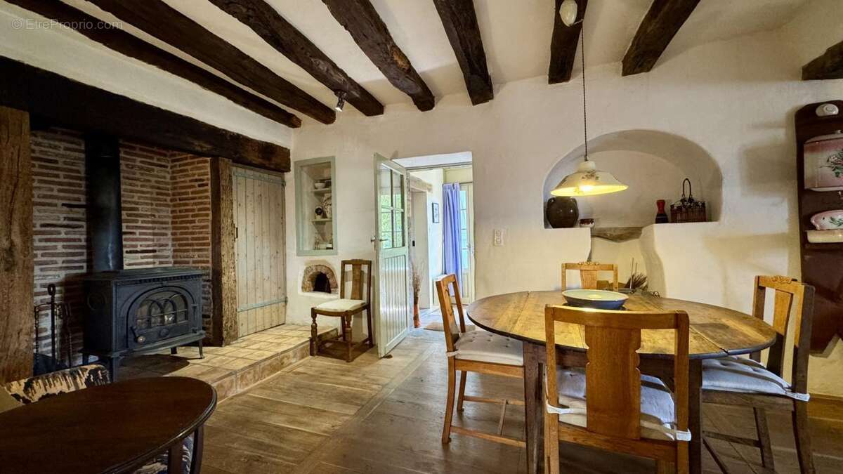 Maison à CALVIGNAC