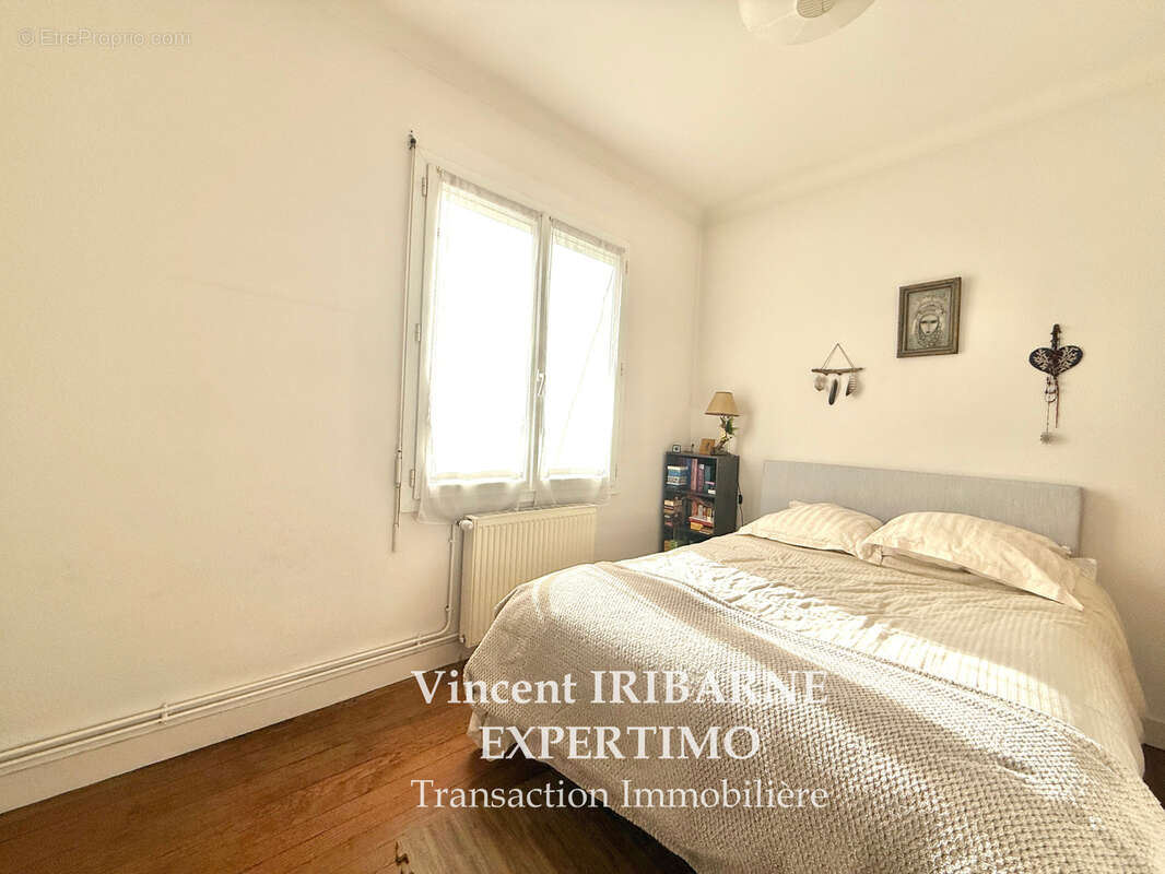 Maison de Ville, Saintes Centre Rive Gauche, 2 Chambres et Cour - photo 3