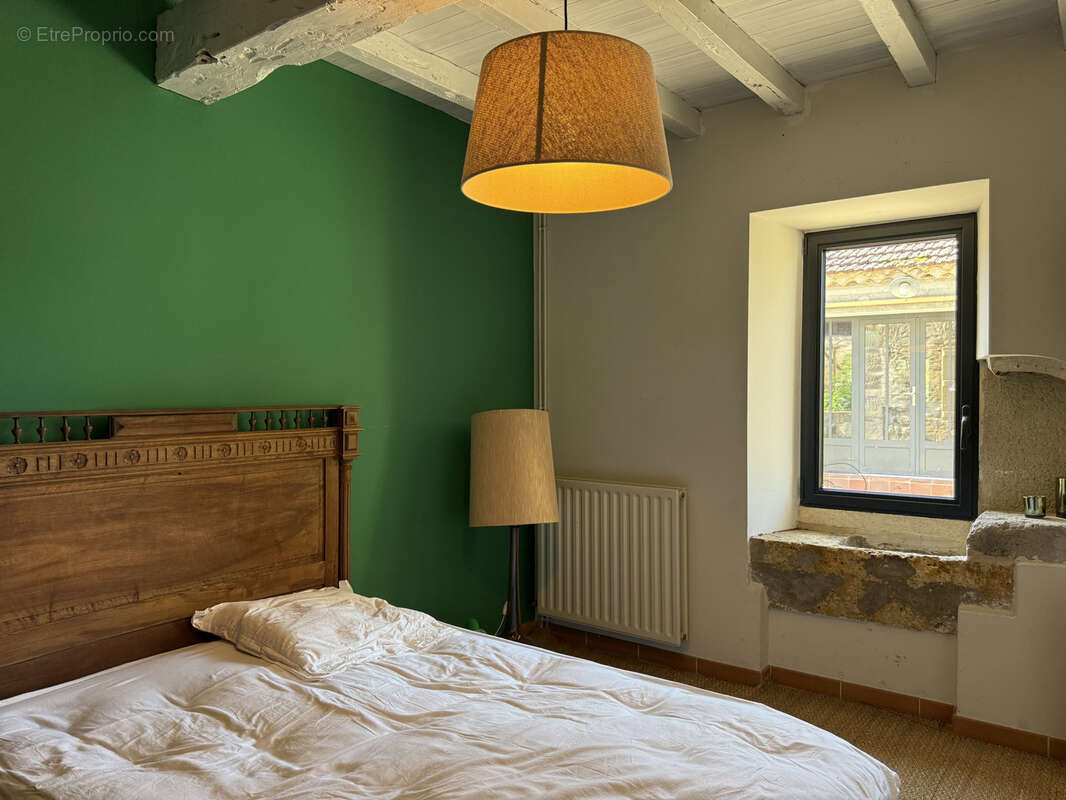 Secteur condom—maison de hameau avec dependances sur 1658m2 - photo 8