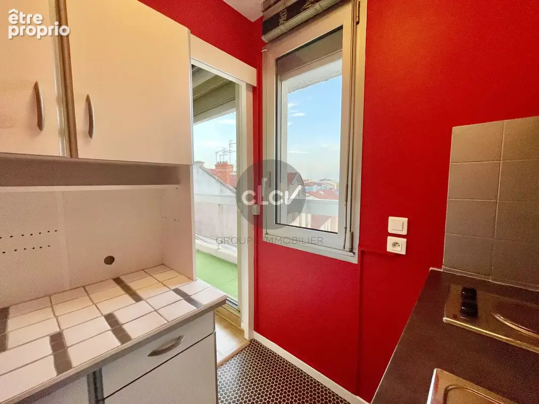 Studio 27 m² Dernier étage Métro Garibaldi 69007 LYON - photo 6