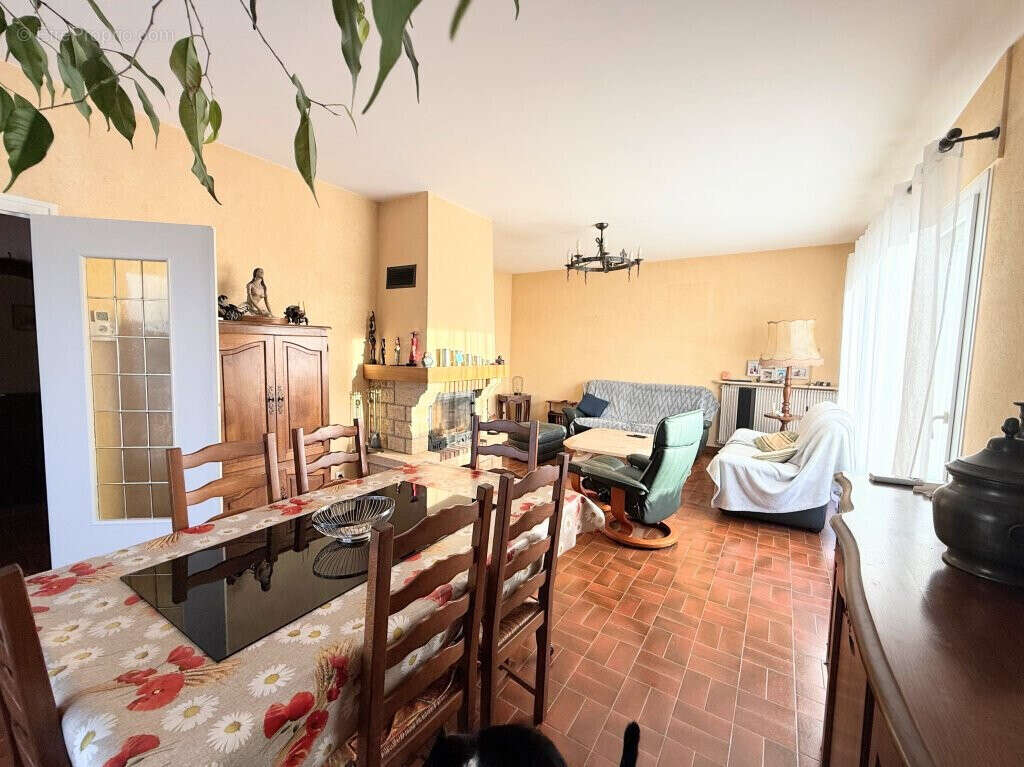 Maison à PIERRE-DE-BRESSE