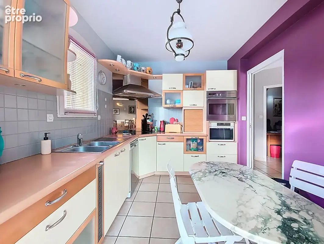 Maison de 208m² avec piscine, véranda et pergola à Montmerle-sur-Saône - photo 6