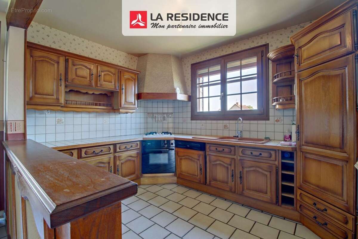 Maison à COURCELLES-SUR-SEINE