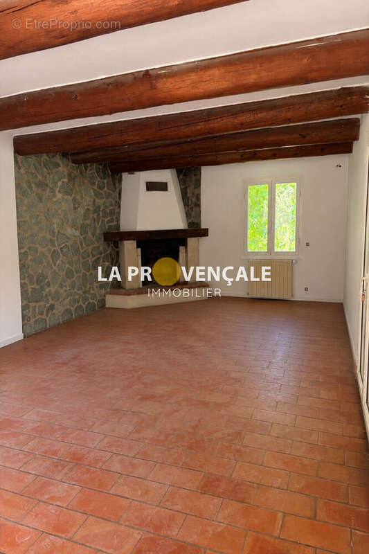Maison à GREASQUE