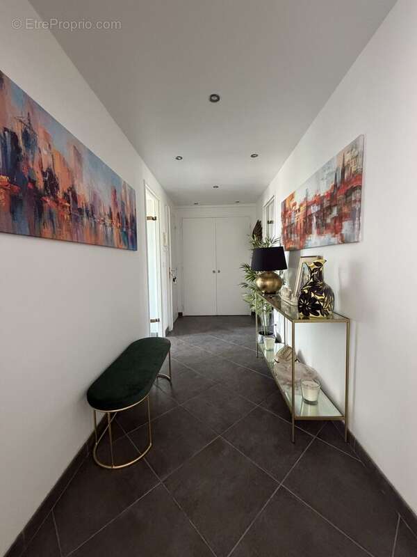 Appartement 121 m² à Limoges  - photo 2
