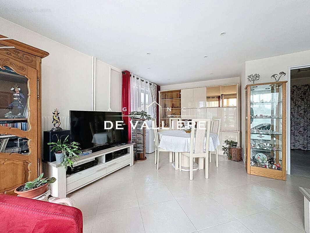 Appartement à NANTERRE