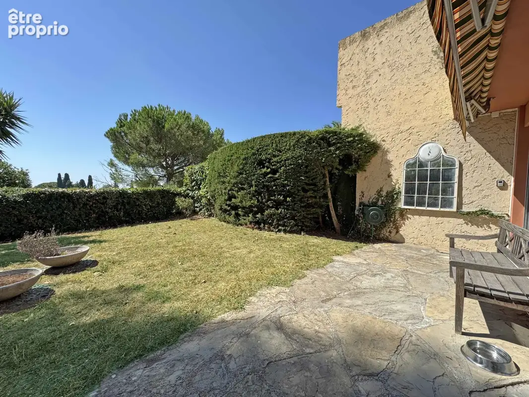 Appartement à VENCE