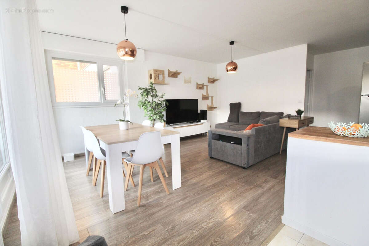 Appartement à MAUREPAS