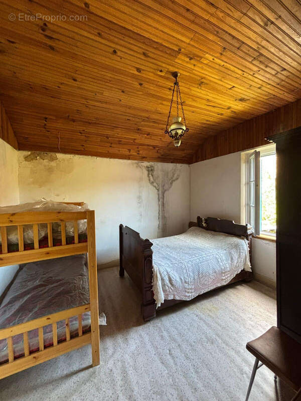 Maison à SAINT-FORTUNAT-SUR-EYRIEUX