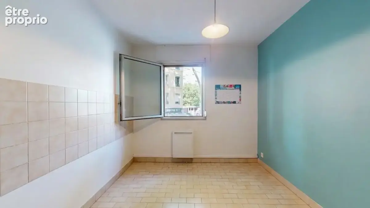  Lyon 3ᵉ – Limite Lyon 6ᵉ  Spacieux T3 de 72 m² avec parking, cave, ascenseur et jardin commun - photo 5