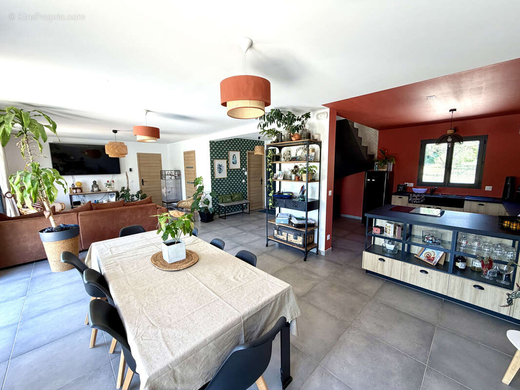 Maison à AUPS