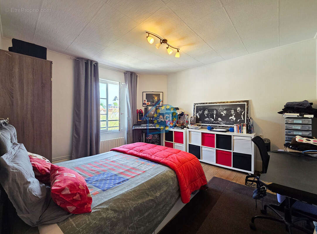 Maison à FOLLAINVILLE-DENNEMONT